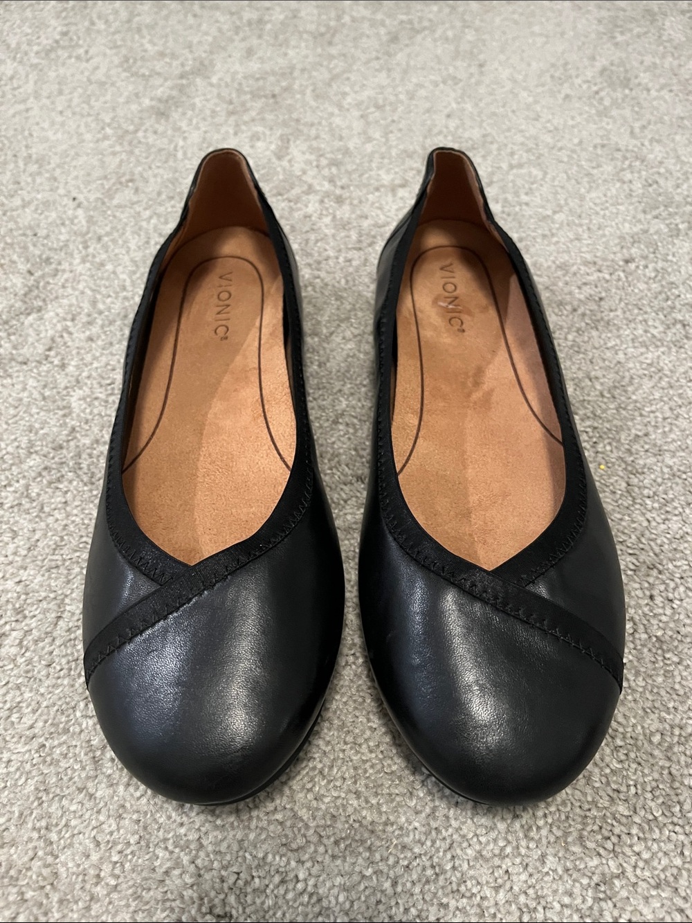 Vionic Caroll Leather Ballet Flats